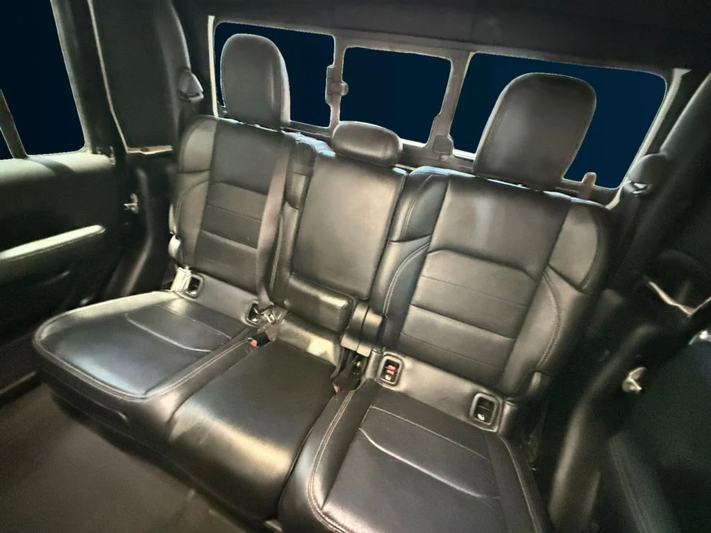 Used 2022 Black Jeep Overland image 16