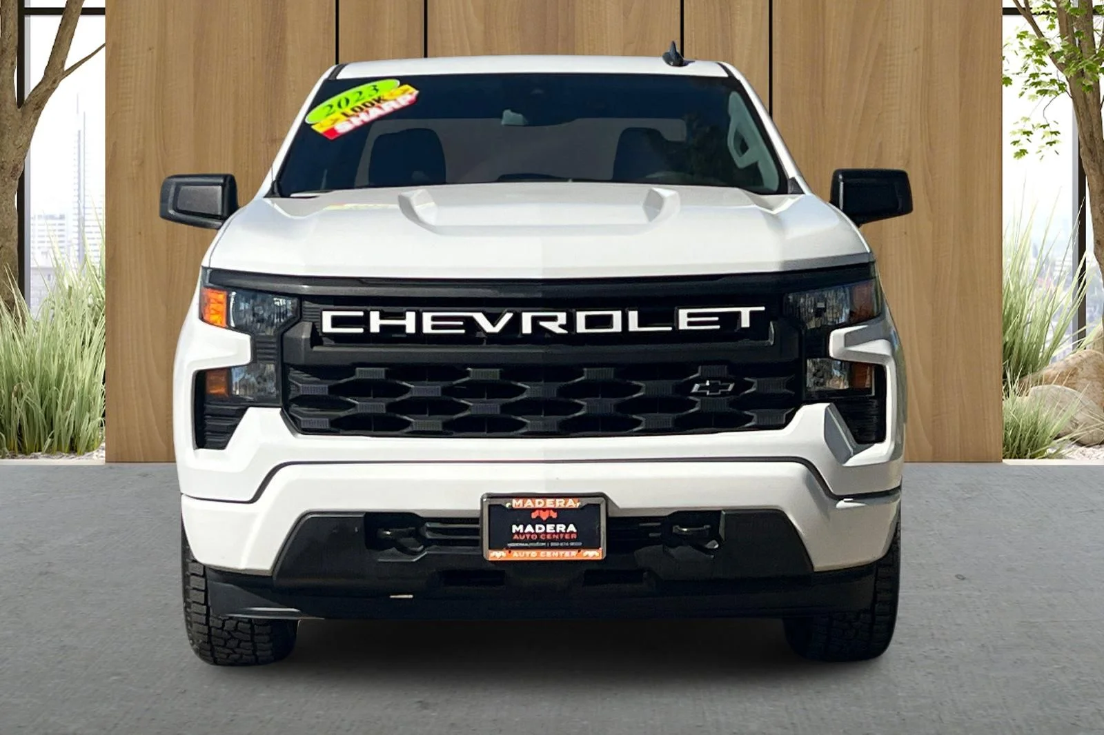 Used 2023 White Chevrolet Custom image 9