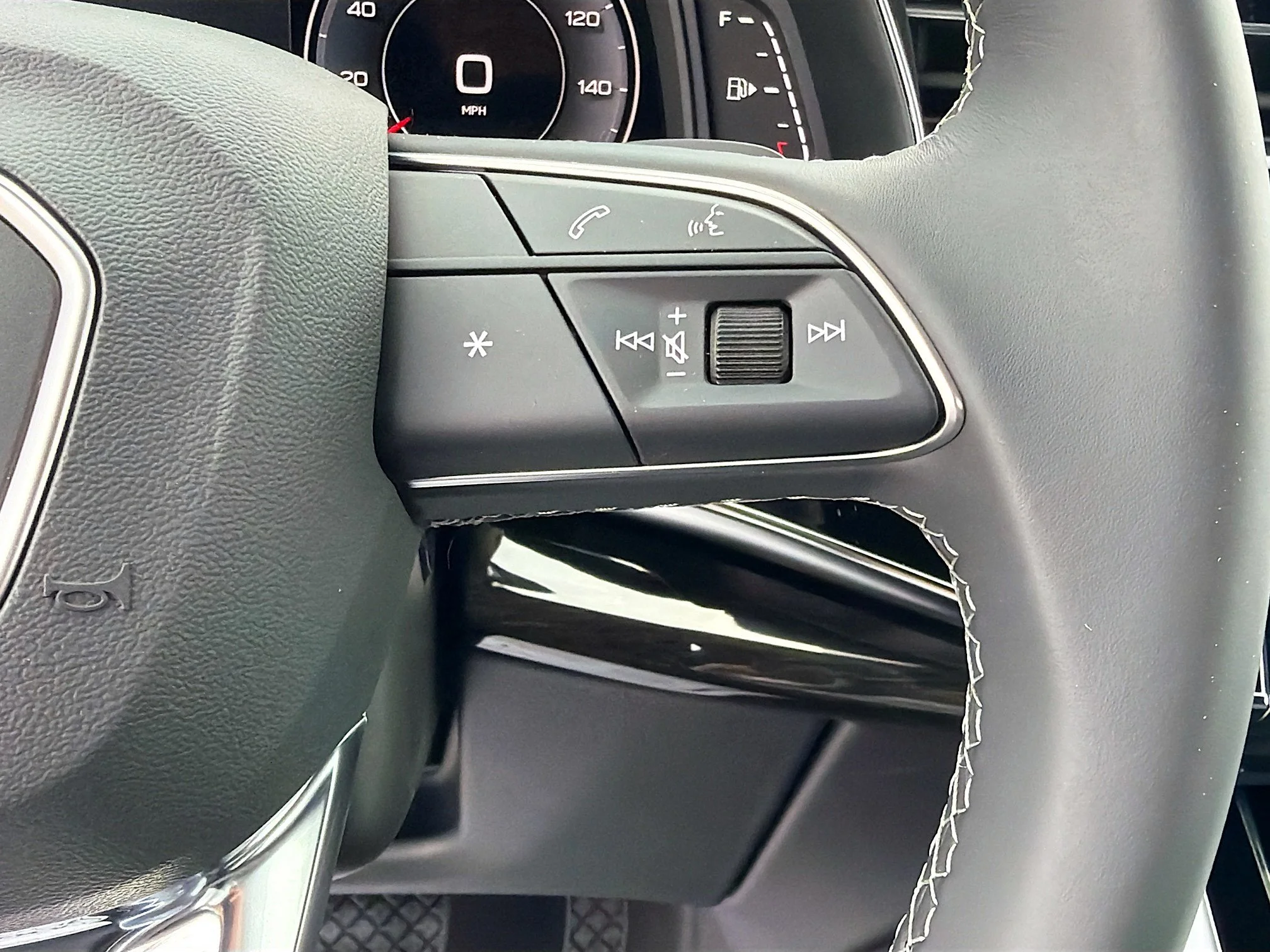 New 2026 Daytona Gray Pearl Effect Audi Prestige image 37