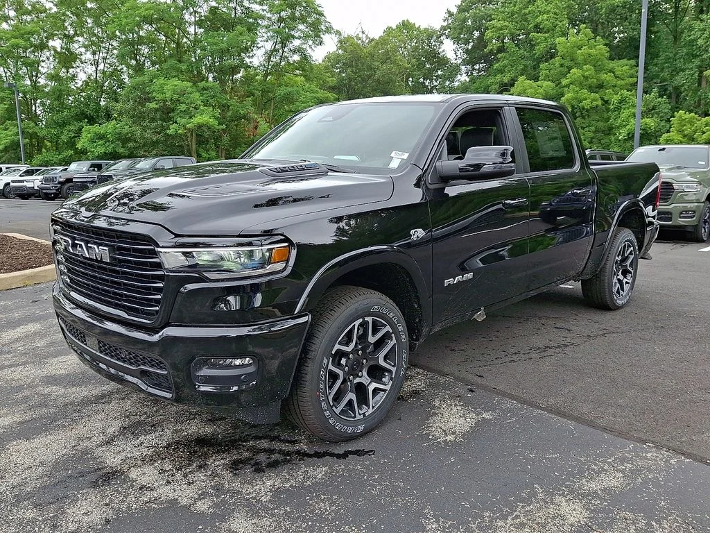 New 2026 Diamond Black Crystal Pearl-Coat Exterior Paint RAM Laramie image 2