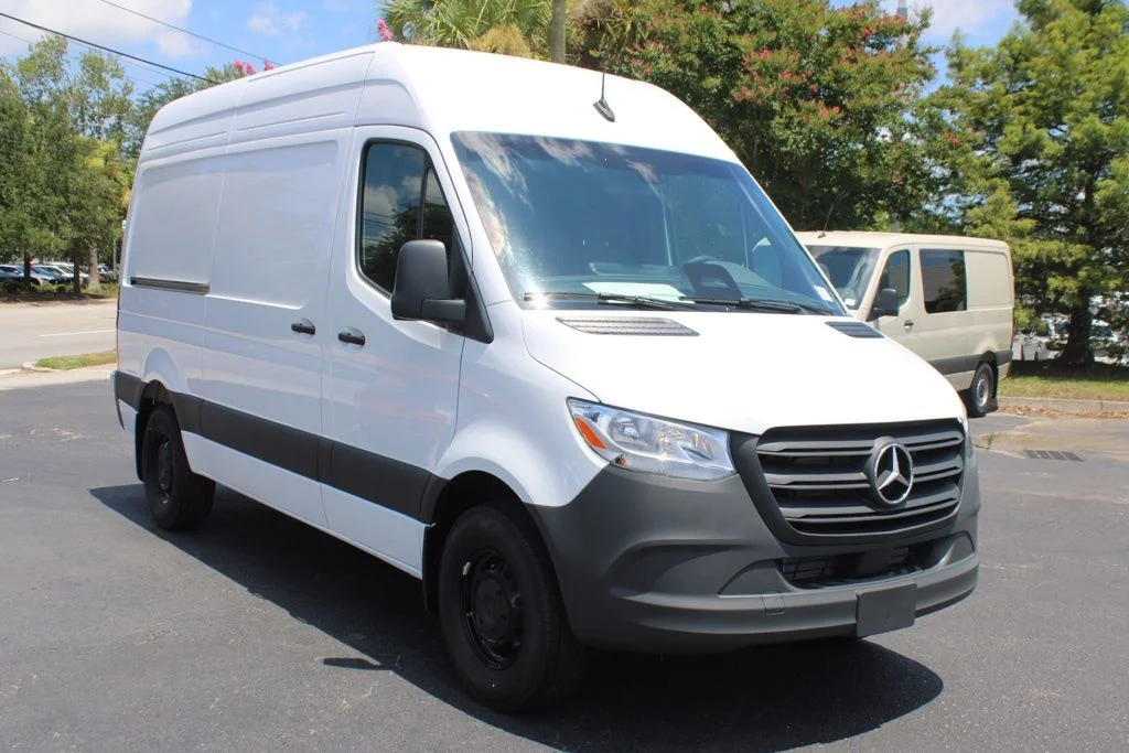 New 2026 Arctic White Mercedes-Benz Cargo 144 WB image 4