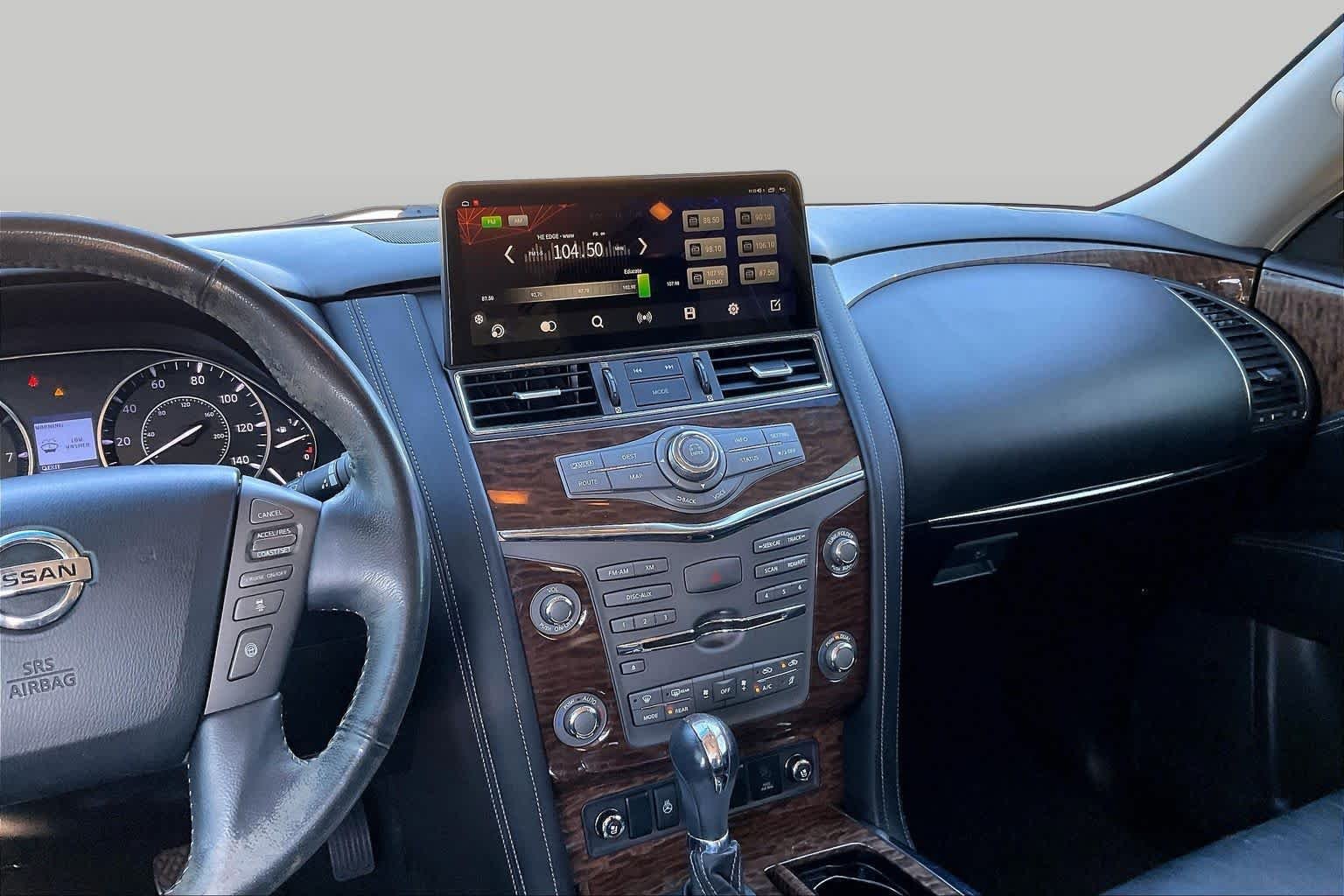Used 2017 Pearl White Nissan Platinum image 6