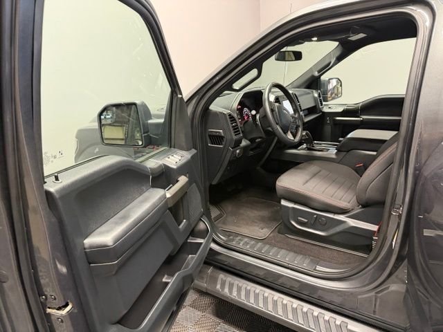 Used 2020 Magnetic Metallic Ford XLT image 14