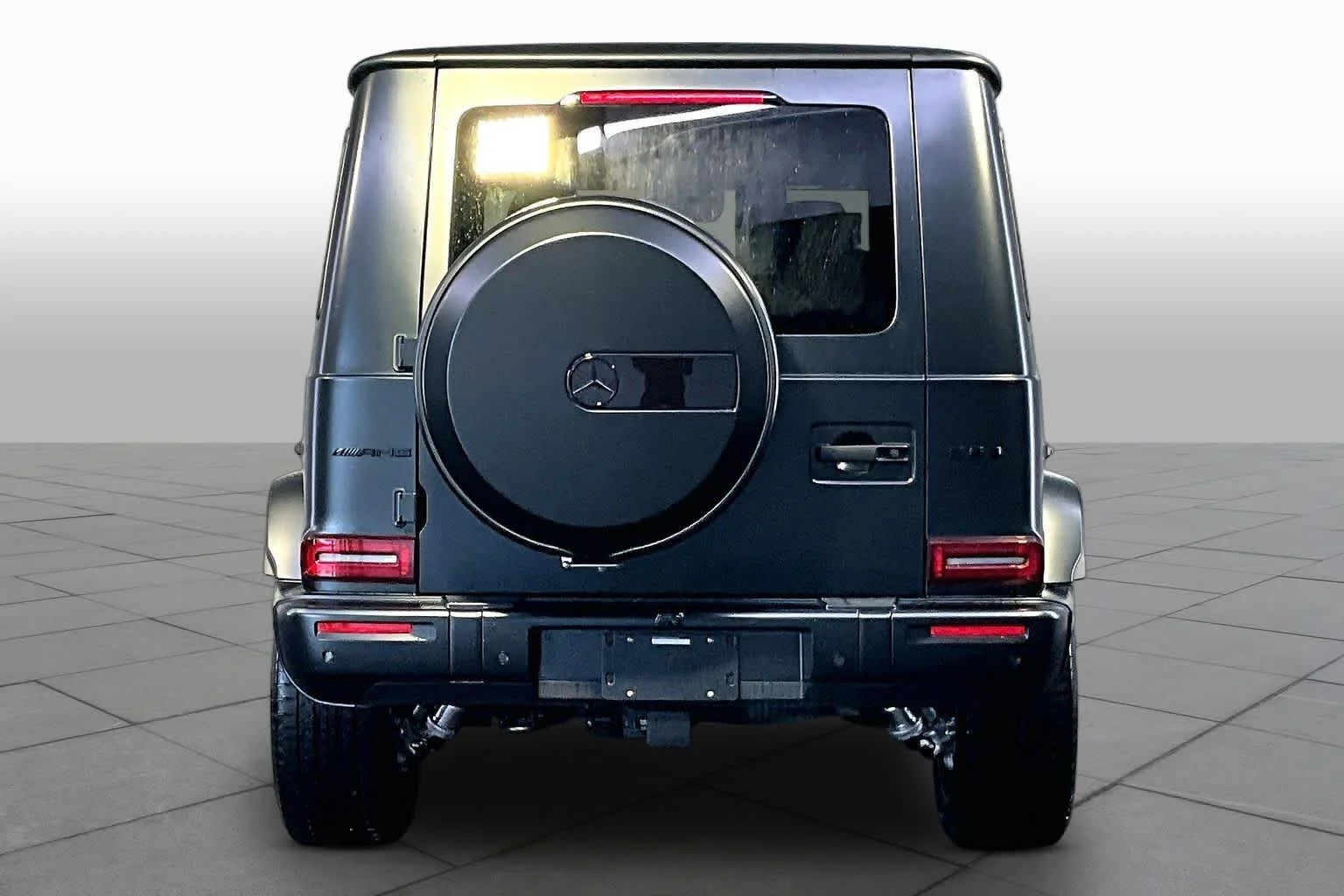 New 2027 MANUFAKTUR Night Black Magno Mercedes-Benz AMG® G 63 image 4