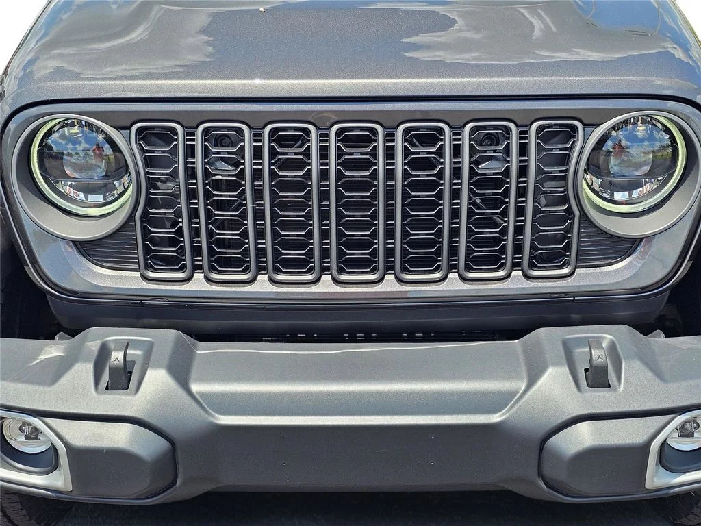 New 2026 Granite Crystal Metallic Clear-Coat Exterior Paint Jeep Sport S image 3