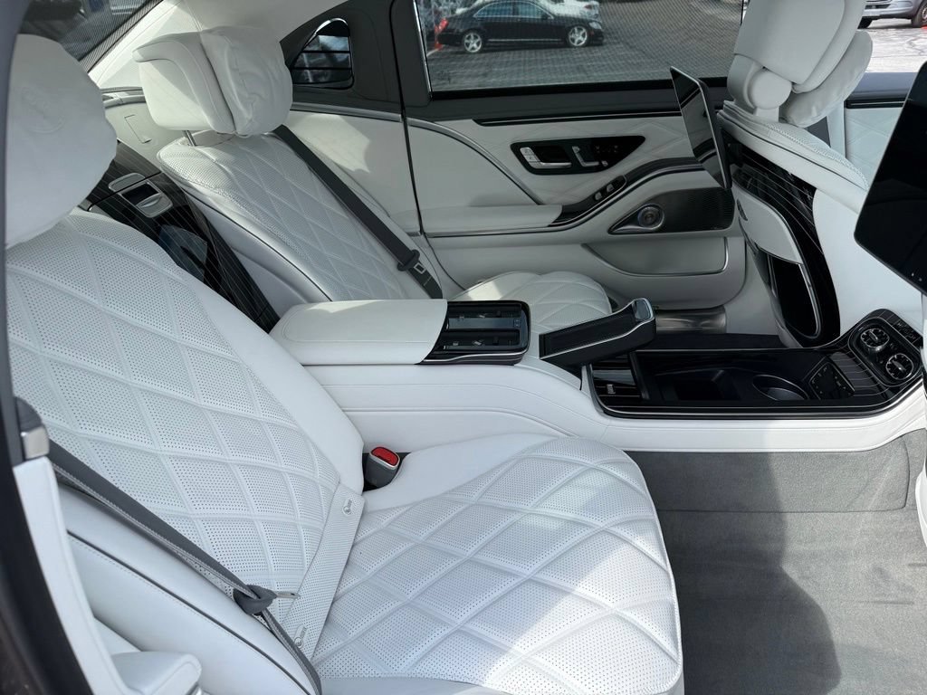 New 2027 Sonoran Brown Metallic Mercedes-Benz S 580 image 45