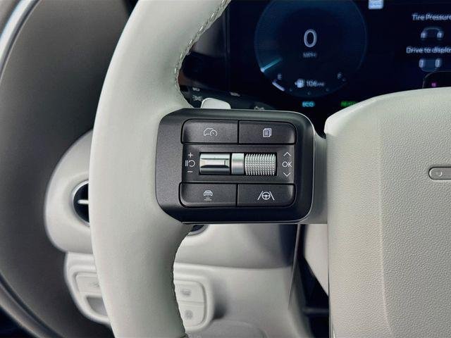 New 2026 Black Hyundai Blue SEL 7P image 17