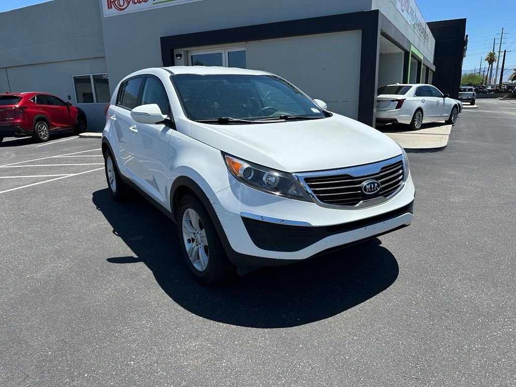 Used 2012 White Kia LX image 18