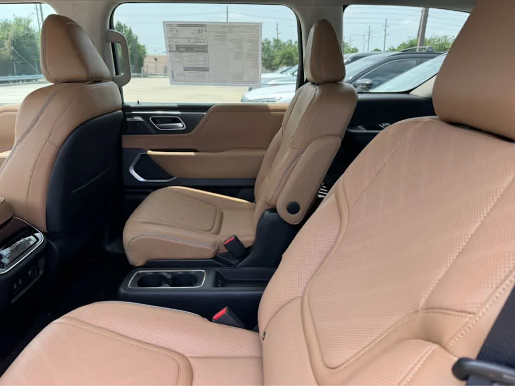 New 2026 BLACK OBSIDIAN INFINITI Luxe 2WD image 21