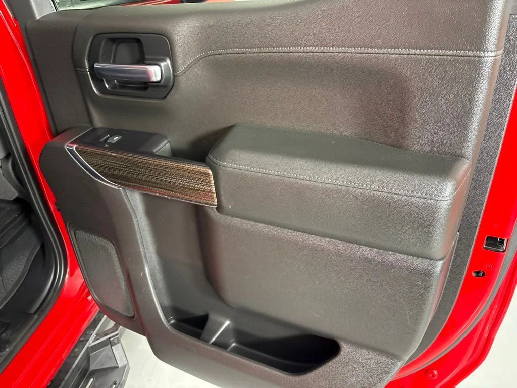 Used 2020 Red Chevrolet RST image 25
