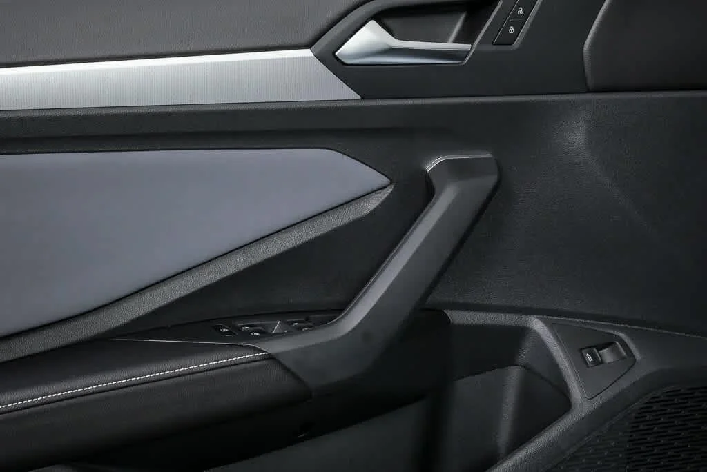 New 2026 Monument Gray Volkswagen SE image 6