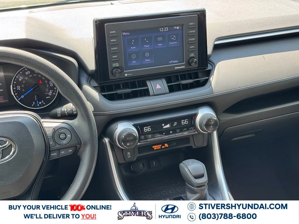 2021 Toyota RAV4 XLE - Photo 28