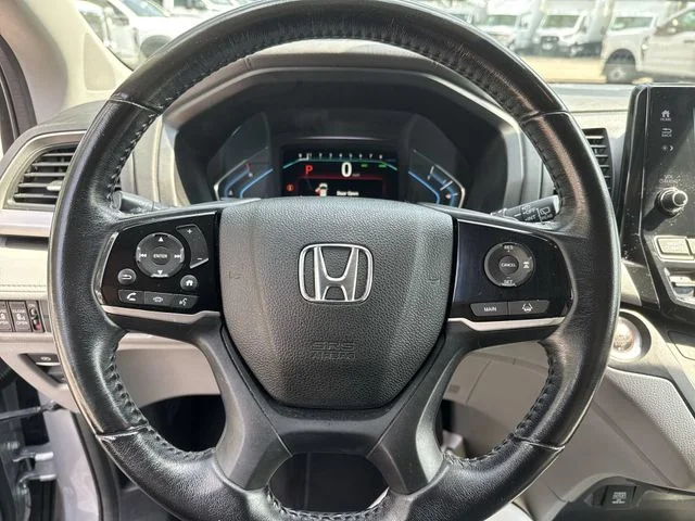Used 2019 Black Honda EX-L image 25