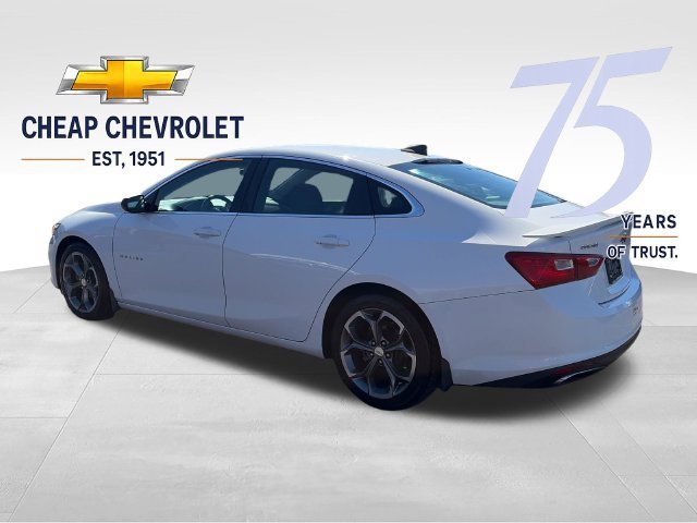 Used 2019 SUMMIT WHITE Chevrolet RS image 3