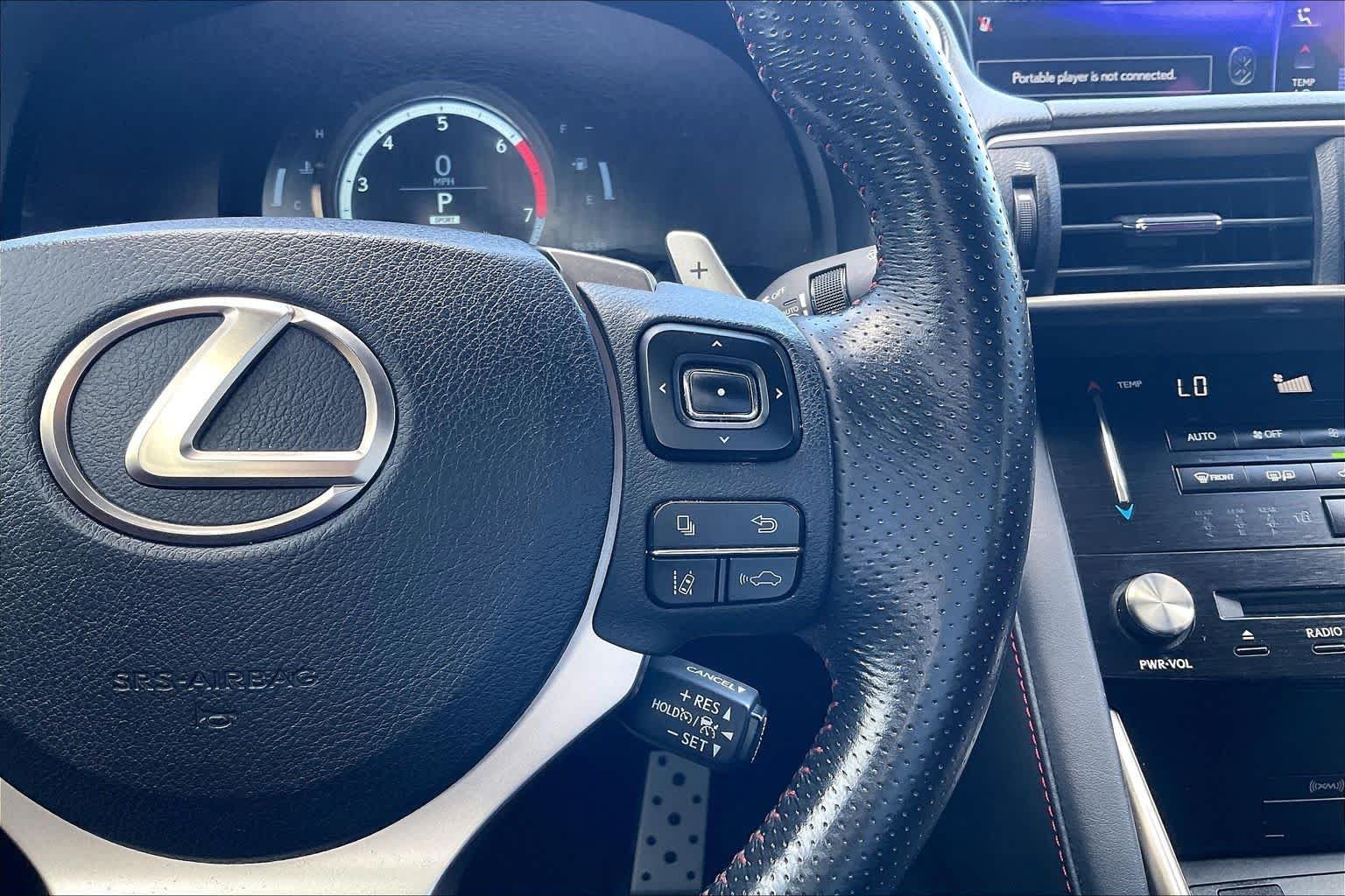 Used 2018 Ultra White Lexus  image 24