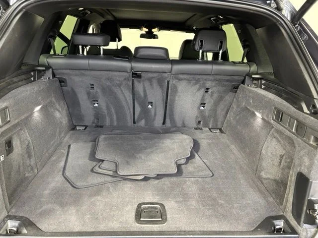 Used 2019 Gray BMW xDrive40i image 21