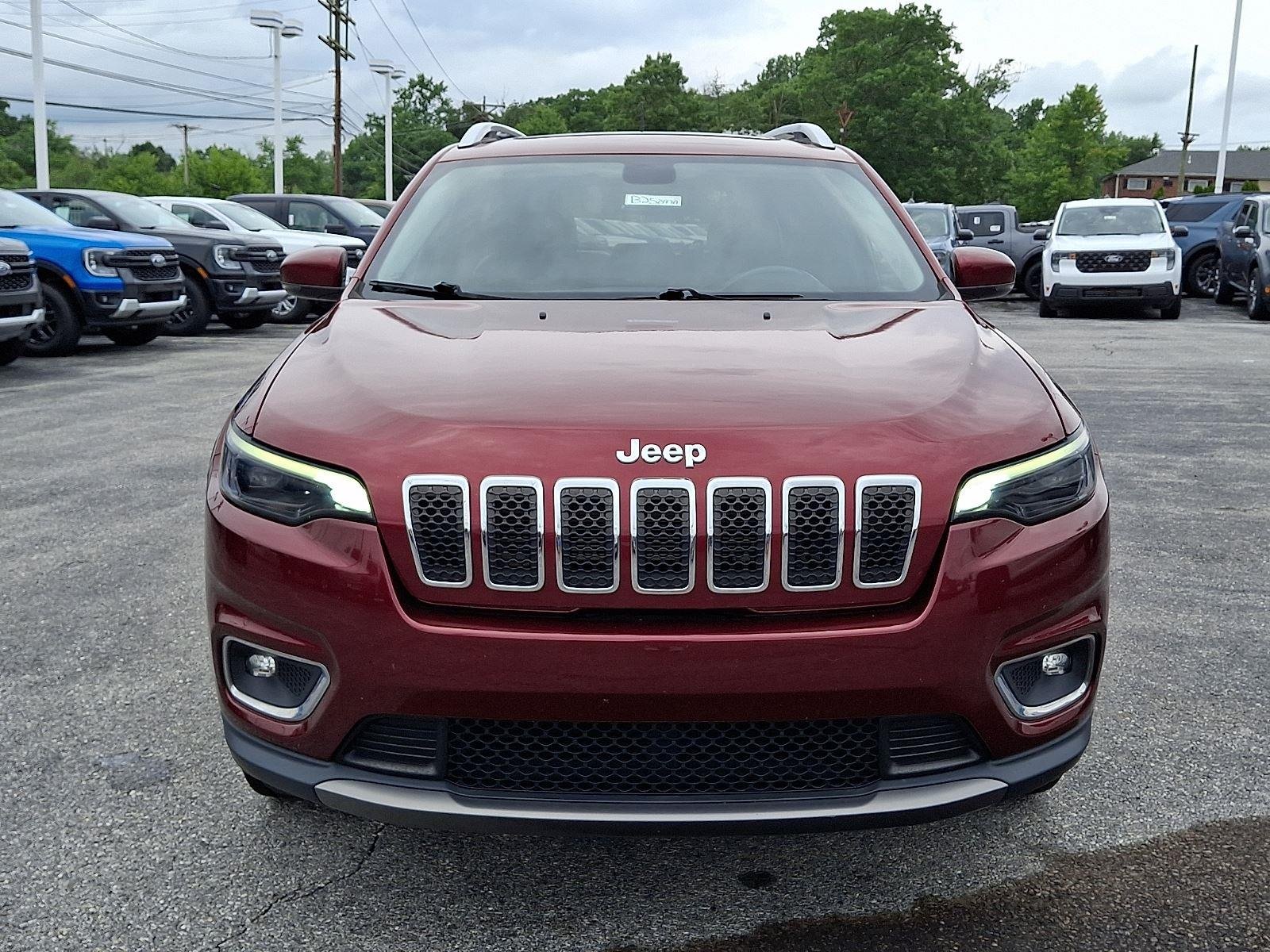 Used 2019 Velvet Red Pearlcoat Jeep Limited image 2