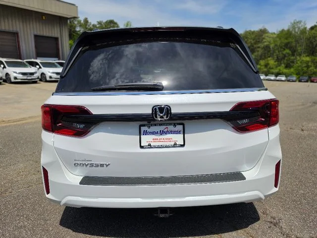New 2026 Platinum White Pearl Honda EX-L image 5