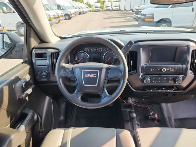 Used 2018 Silver GMC Base image 29