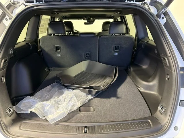 New 2026 White Jeep Altitude image 10
