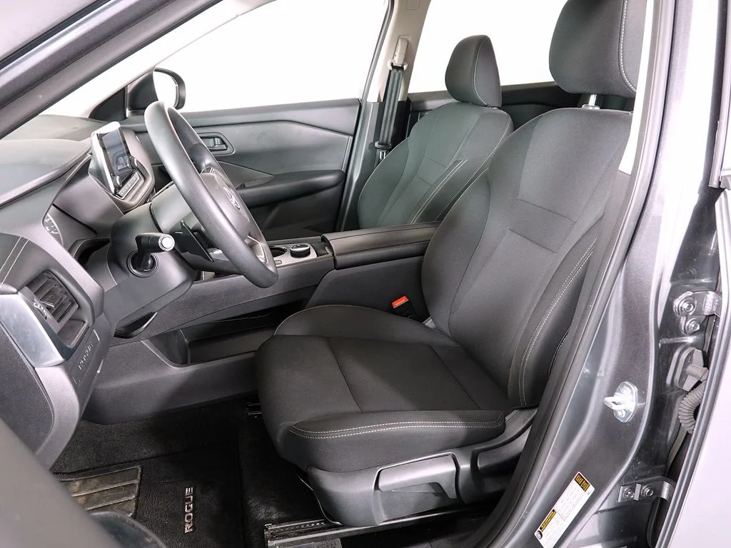 Used 2024 Gray Nissan S image 10