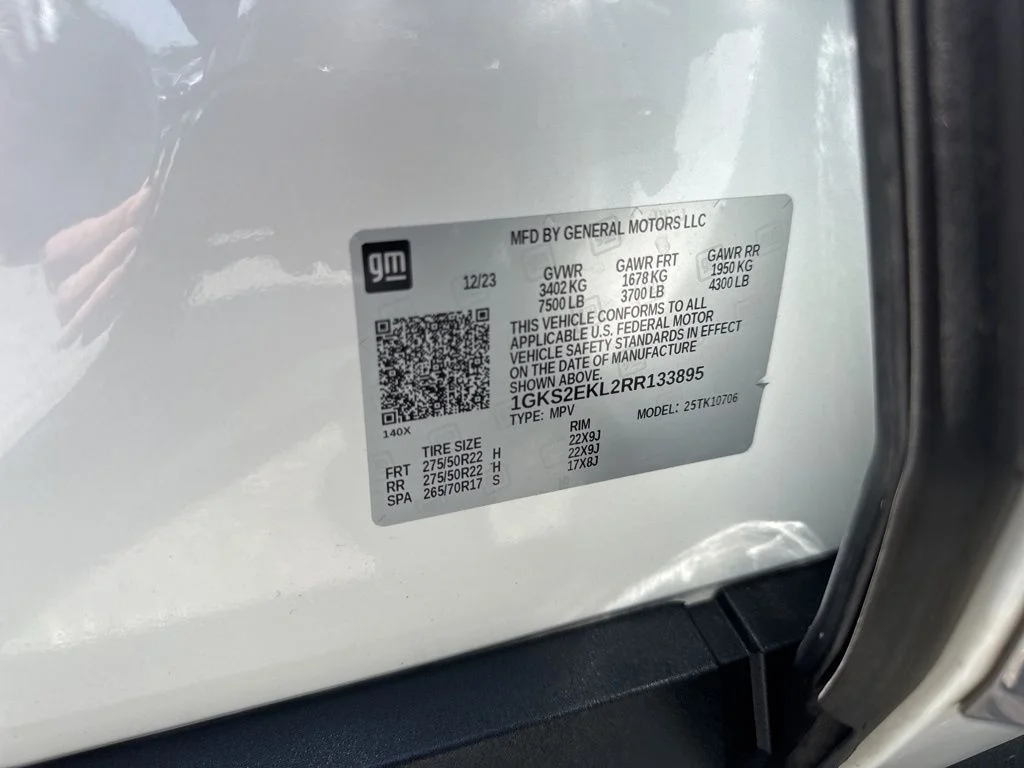 Used 2024 White GMC Denali Ultimate image 42