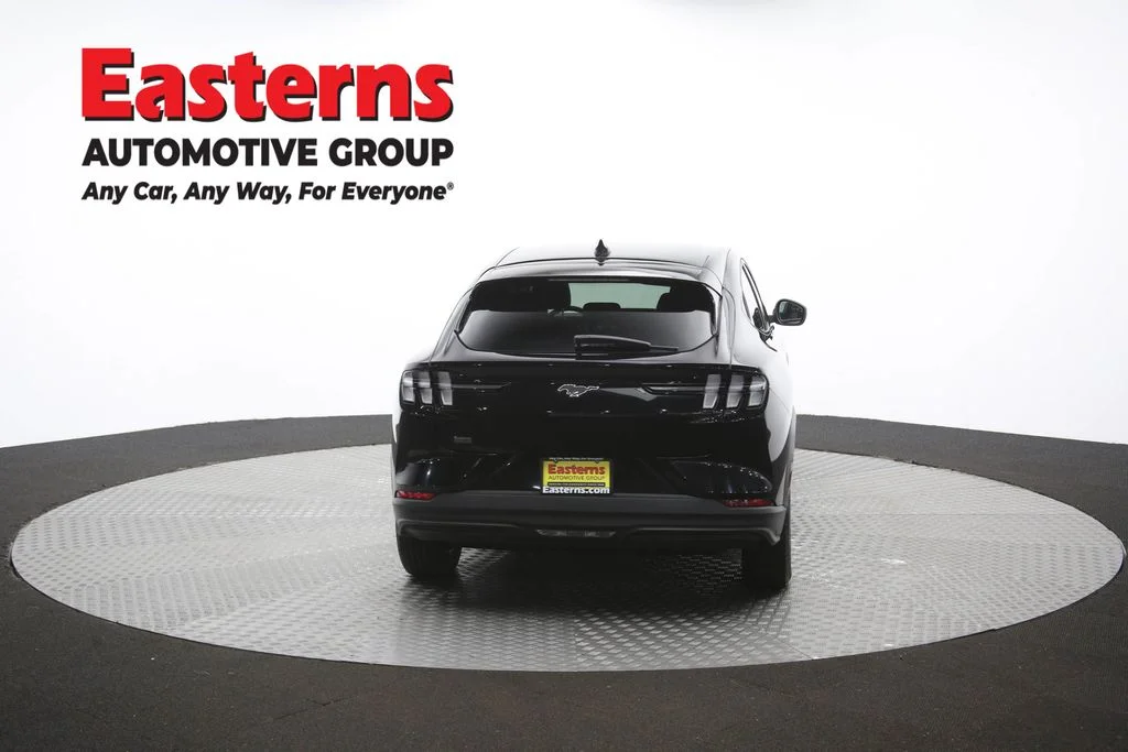 Used 2021 Black Ford Select image 36
