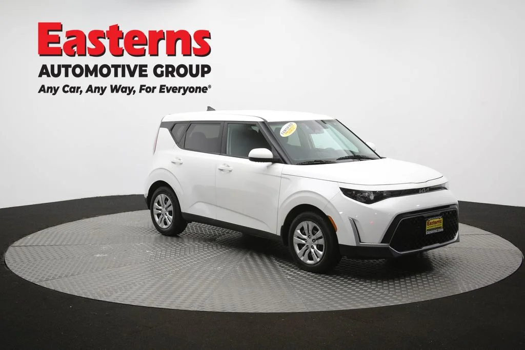 Used 2023 White Kia LX image 47