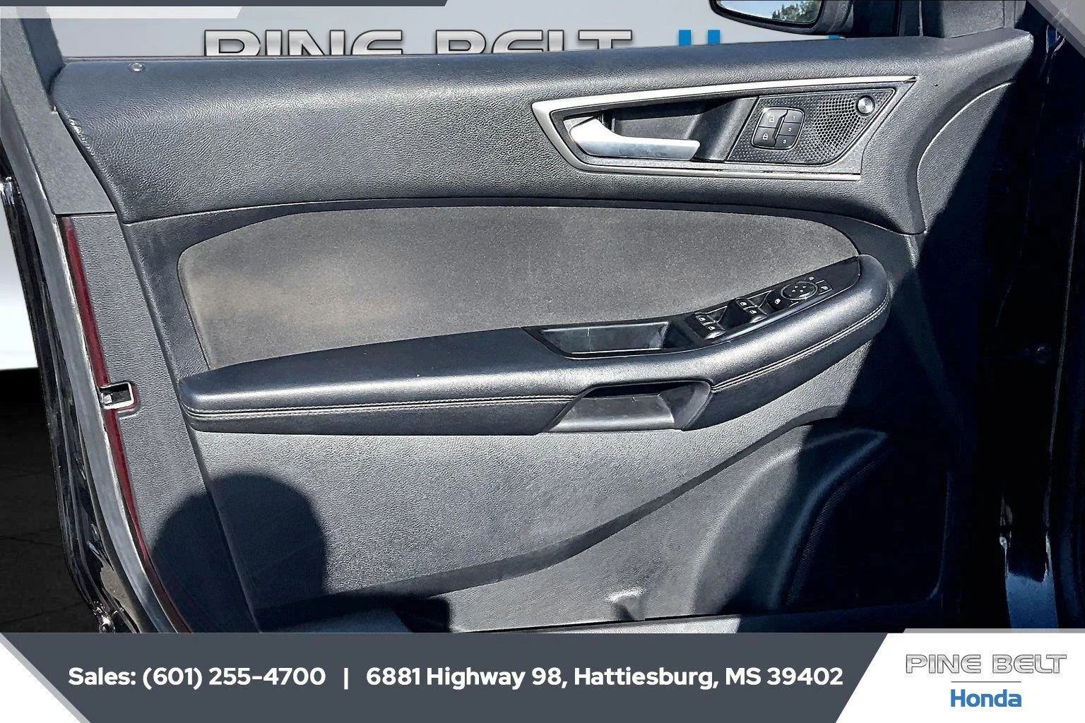 Used 2022 Agate Black Ford SE image 17