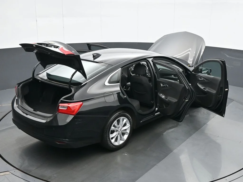 Used 2025 Black Chevrolet LT image 39