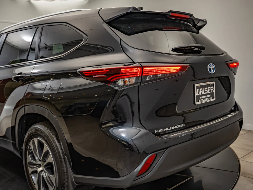 Used 2024 Black Toyota XLE image 18