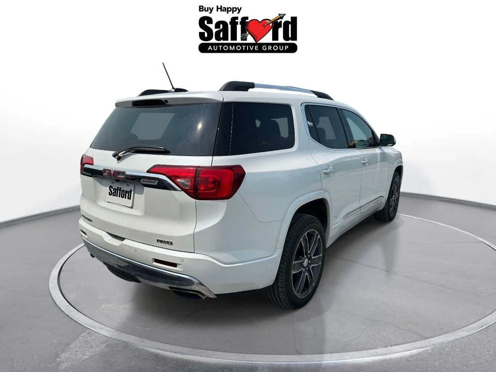 Used 2017 White GMC Denali image 3