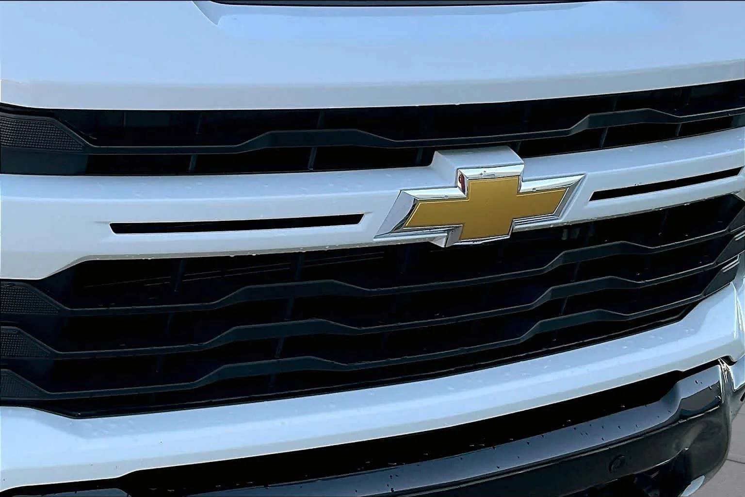 Used 2025 Summit White Chevrolet Custom image 26