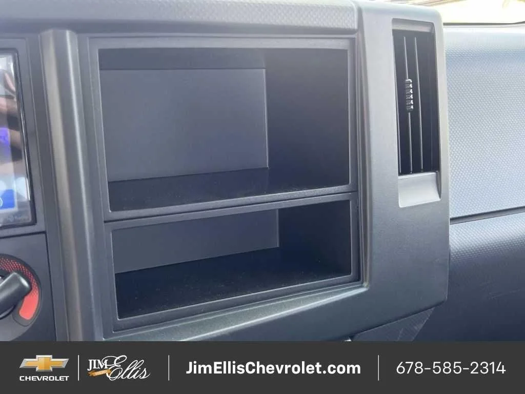 New 2025 Arc White Chevrolet NA image 17