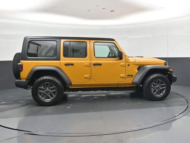 New 2026 Goldilocks Exterior Paint Jeep Sport S image 2