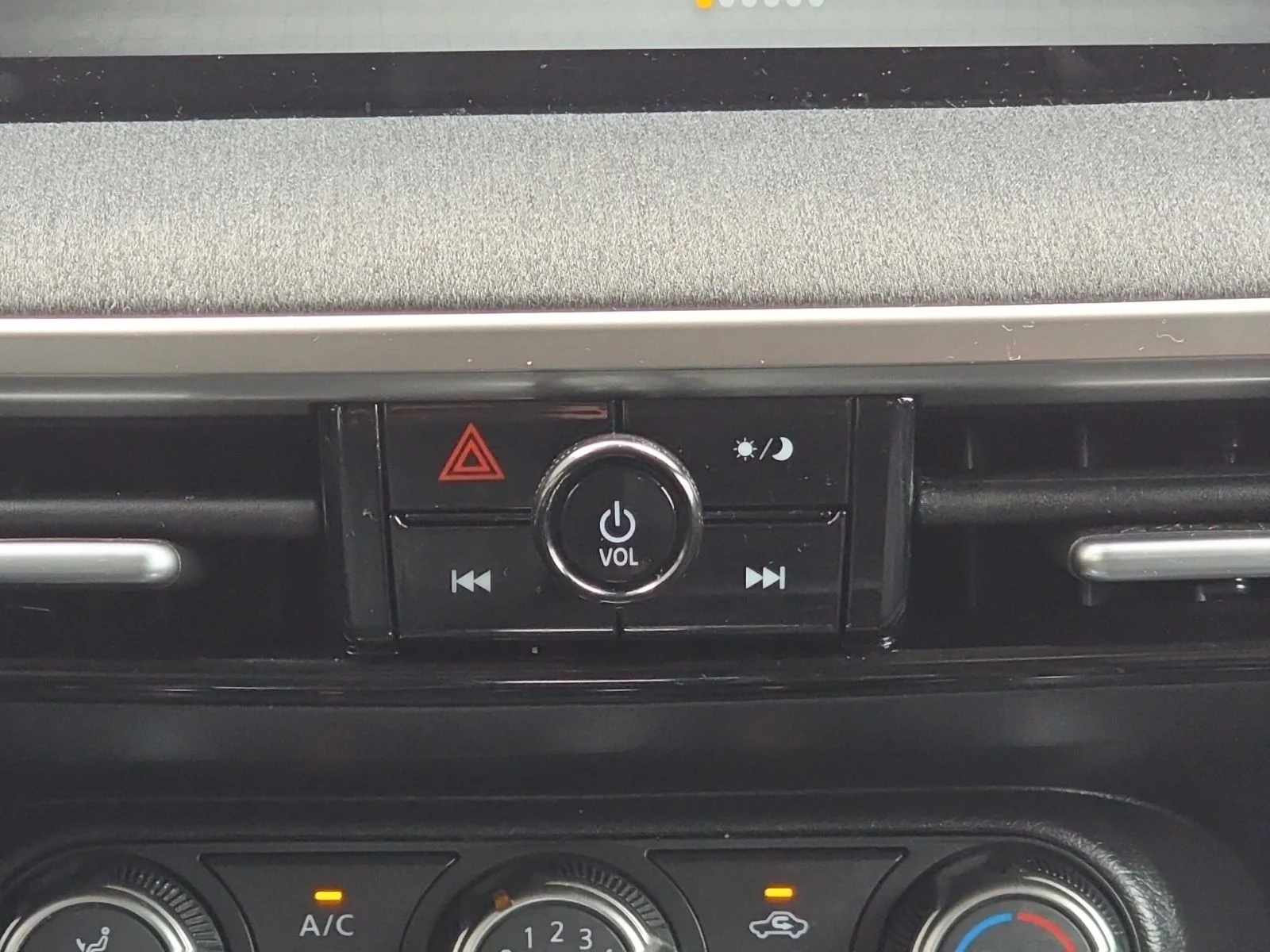 Used 2025 Gray Nissan SV image 30