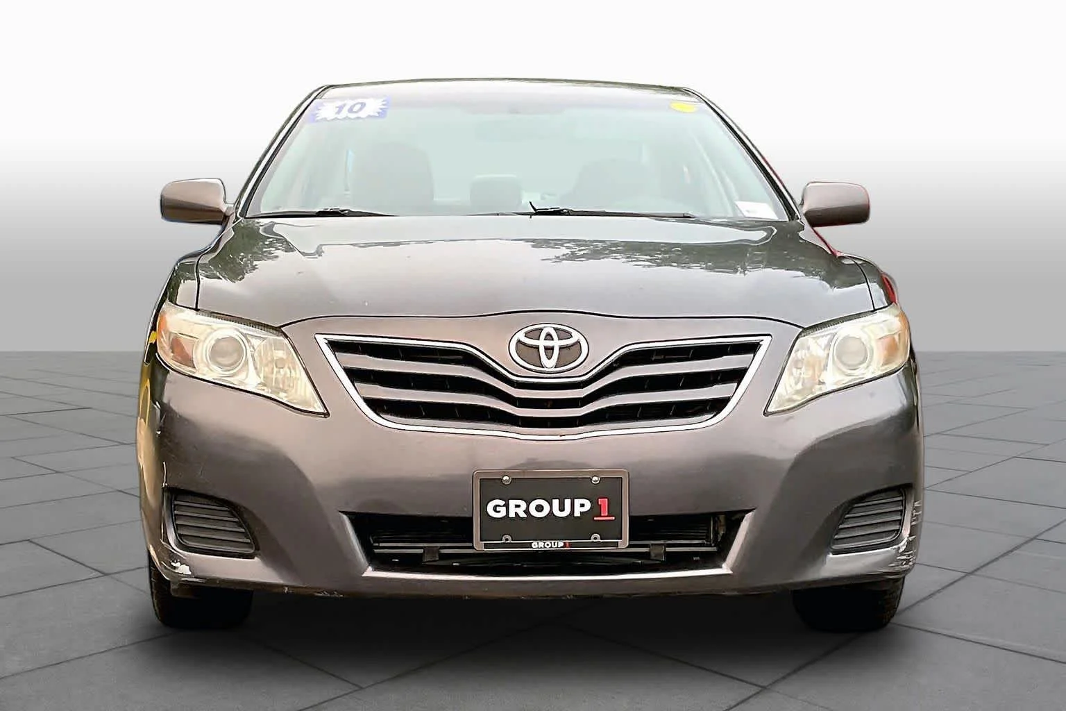 Used 2010 MAGNETIC GRAY MET. Toyota  image 3