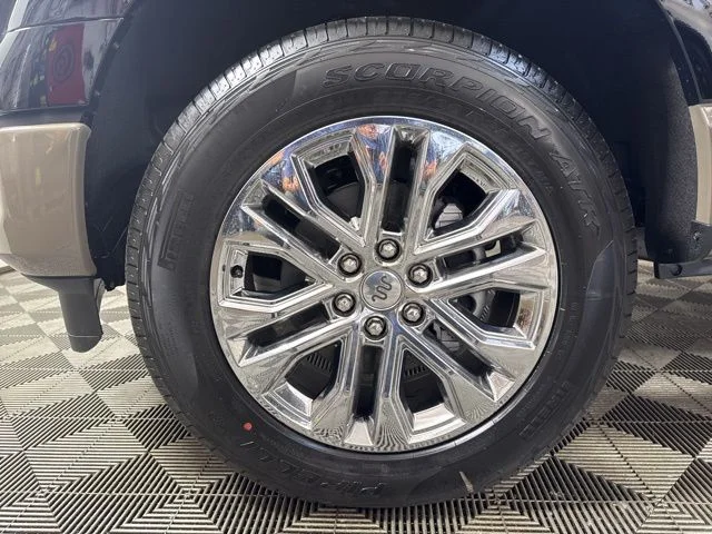 New 2026 Agate Black Metallic Ford King Ranch image 10