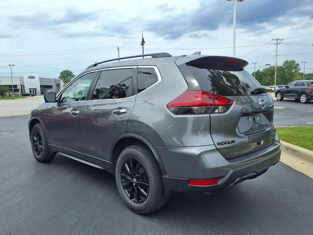 Used 2018 Gun Metallic Nissan SV image 4