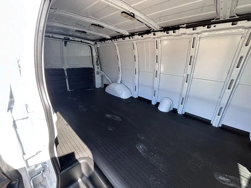 2025 GMC Savana Cargo Work Van - Photo 6