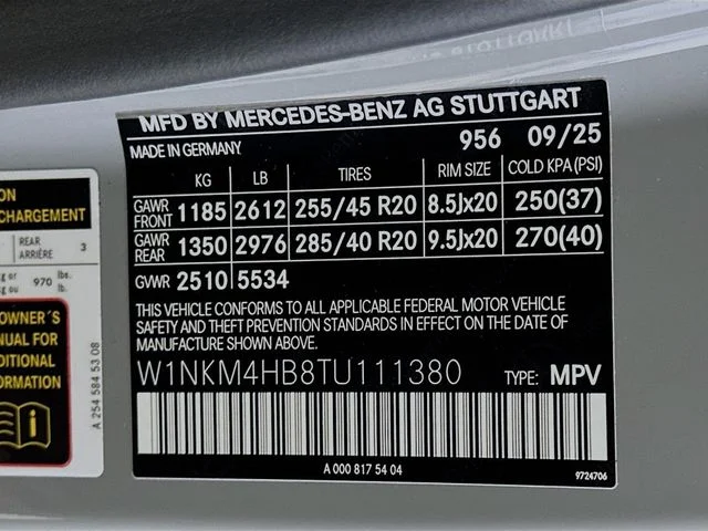Used 2026 Gray Mercedes-Benz GLC 300 image 30
