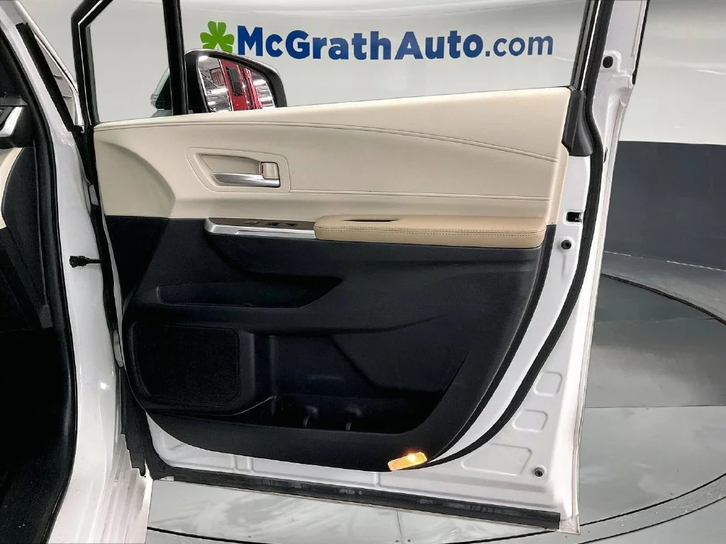 Used 2024 Beige Toyota XLE image 28