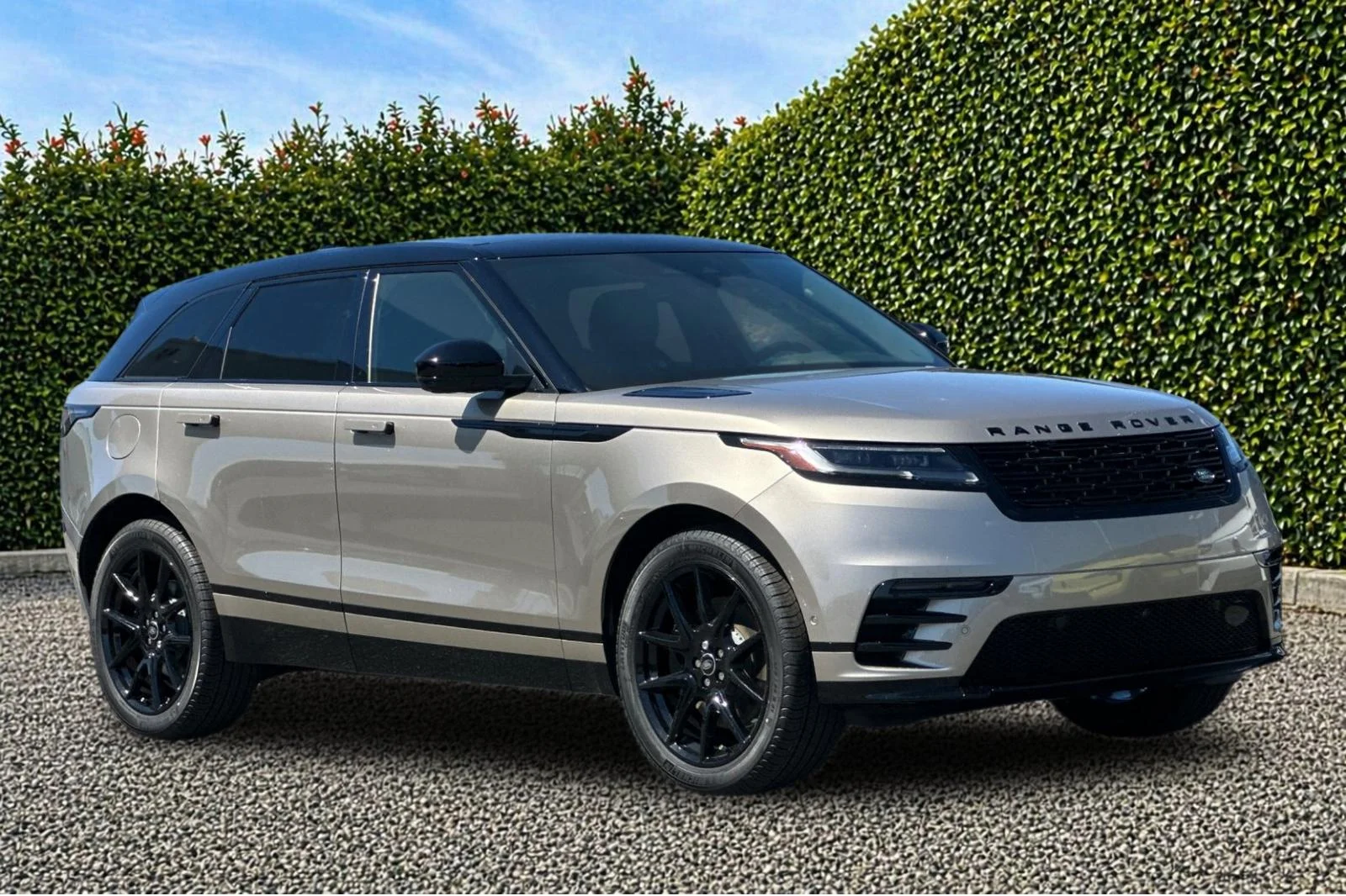 2026 Land Rover Range Rover Velar Dynamic SE - Photo 8