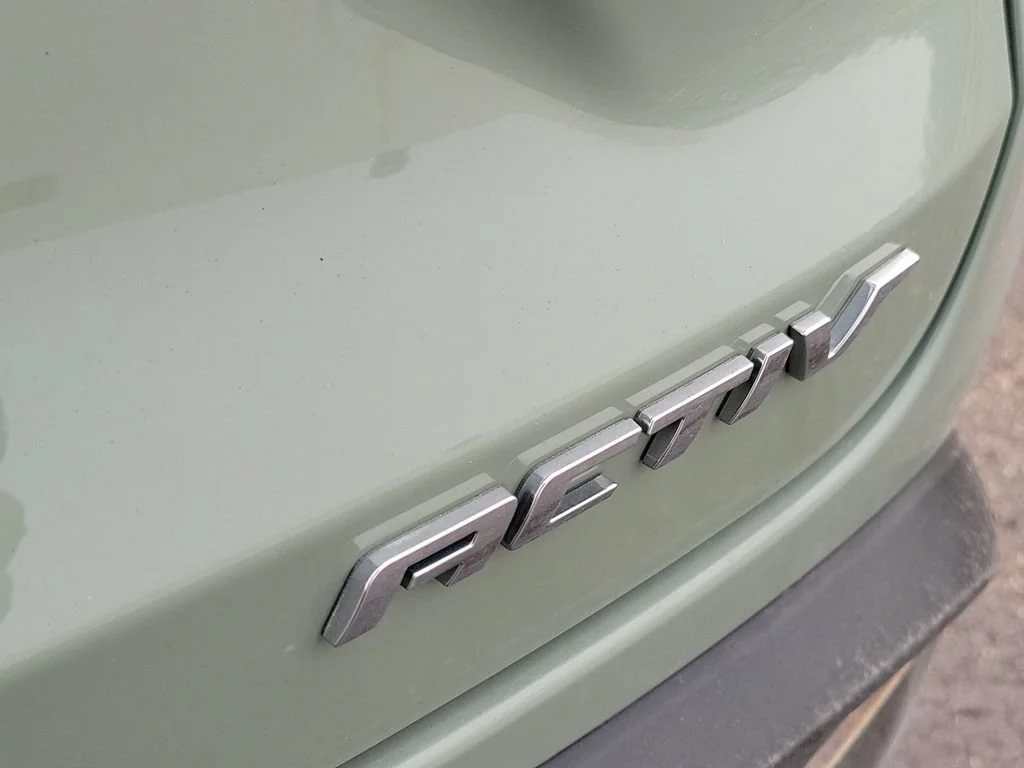 Used 2024 Cacti Green Chevrolet ACTIV image 26