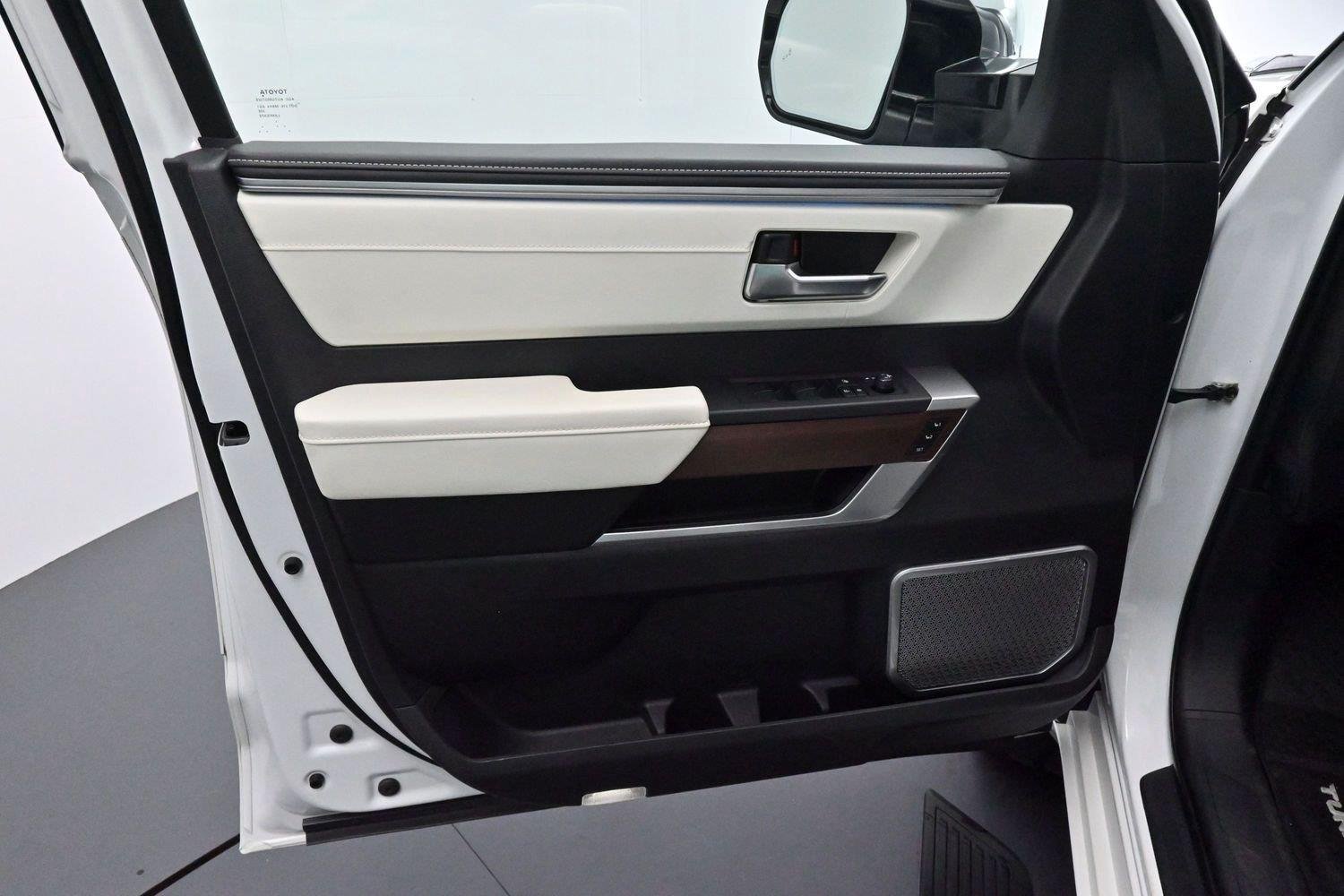 Used 2023 White Toyota Capstone Hybrid image 11