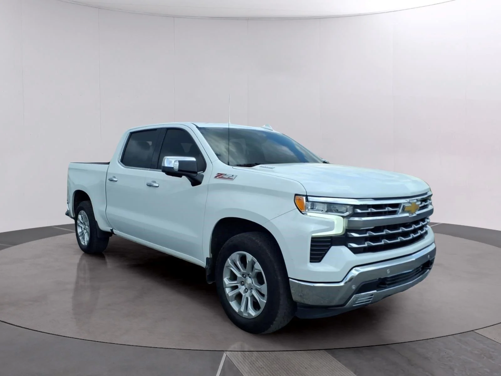 Used 2023 SUMMIT WHITE Chevrolet LTZ image 7