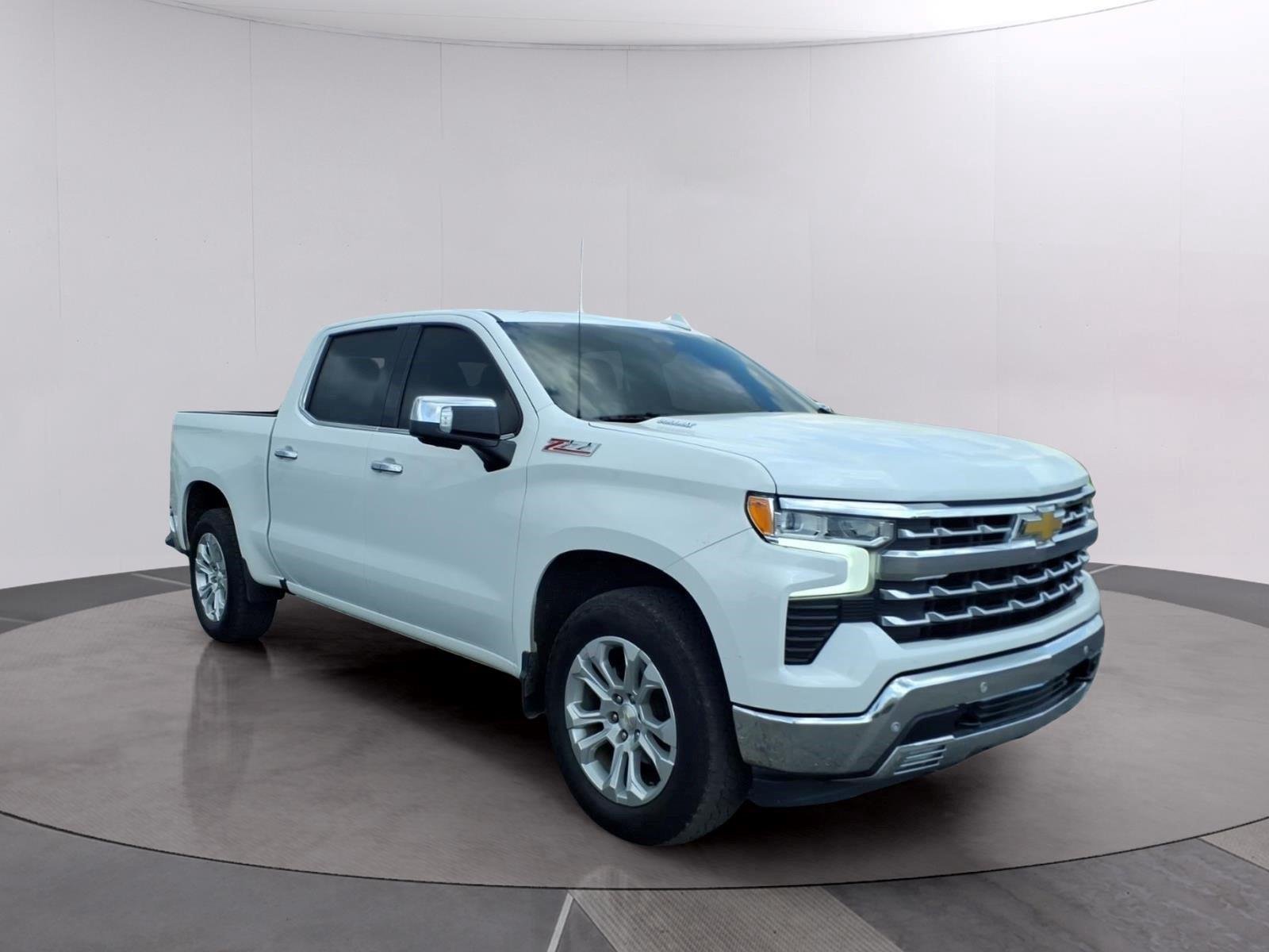 Used 2023 SUMMIT WHITE Chevrolet LTZ image 7