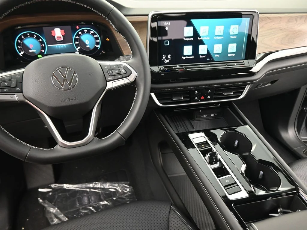 New 2026  Volkswagen 2.0T SE w/Technology image 38
