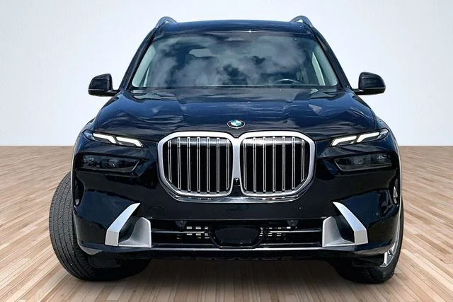Used 2023 Black BMW xDrive40i image 3