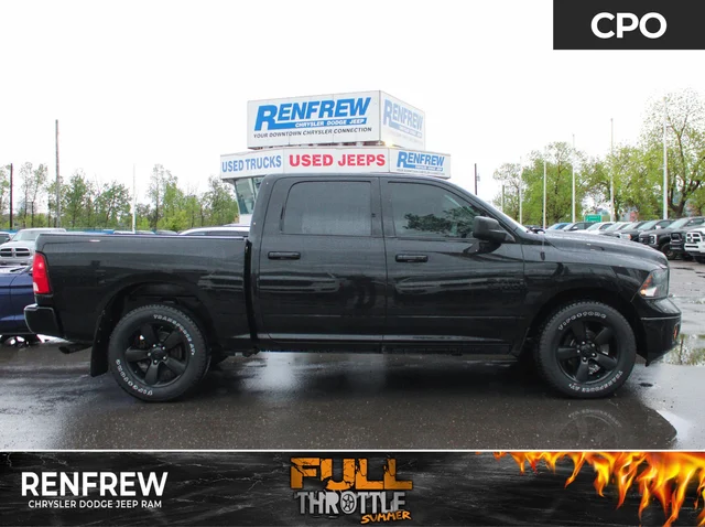 2021 RAM 1500 Classic SLT * V6 | Backup Camera | Bedliner | Black Appearance Group | 3.55 rear axle